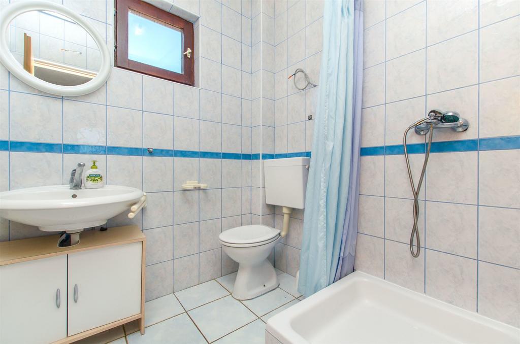 Podglavica Apartment Mujan מראה חיצוני תמונה