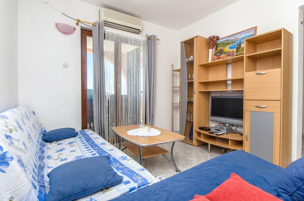 Podglavica Apartment Mujan מראה חיצוני תמונה