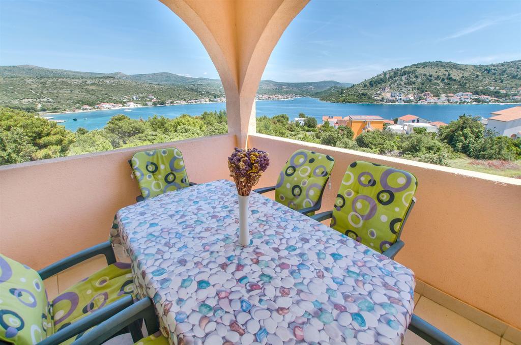 Podglavica Apartment Mujan מראה חיצוני תמונה